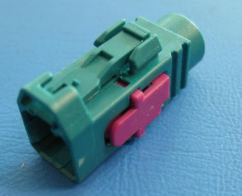 Original VW Audi Skoda Steckgehäuse Antennen-Buchsenstecker